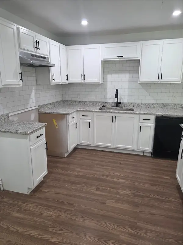 205 S Line Street, Weatherford, TX 76086