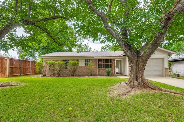 705 W Cedar Street, Hurst, TX 76053