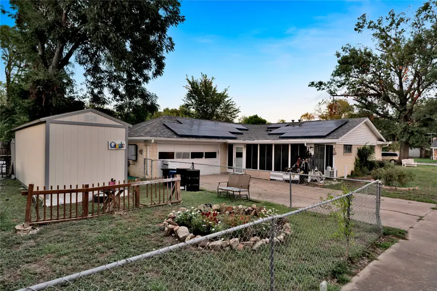 800 Patricia Street, Irving, TX 75060 - #3