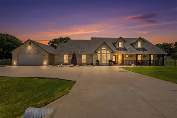 3102 Walnut Creek Parkway, Granbury, TX 76049