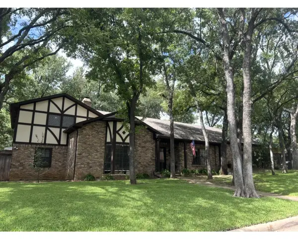 304 Paloverde Lane, Fort Worth, TX 76112