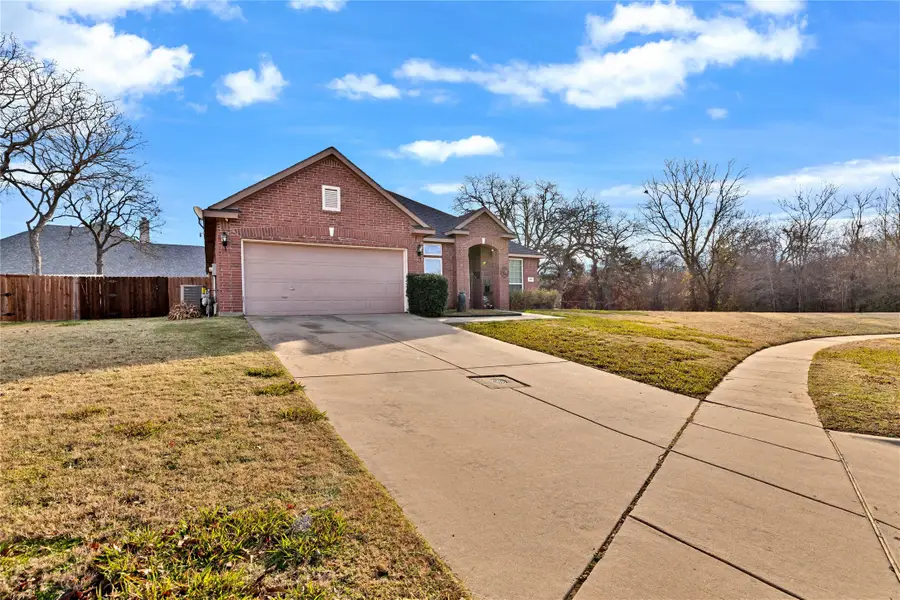 403 Lochwood Circle, Lake Dallas, TX 75065 - #3