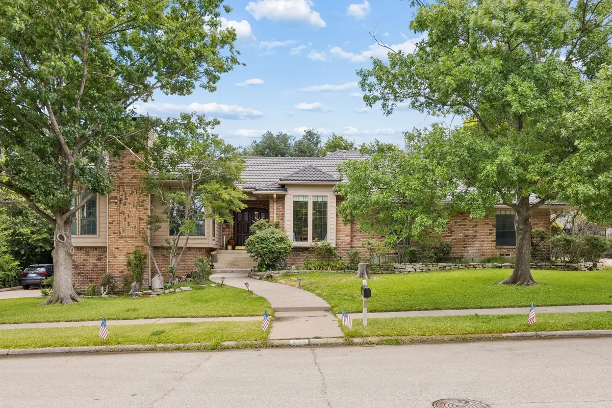 205 Balboa Street, Irving, TX 75062 - #1