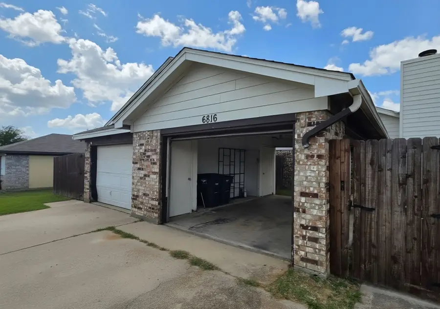 6816 S Creek Drive, Fort Worth, TX 76133 - #2