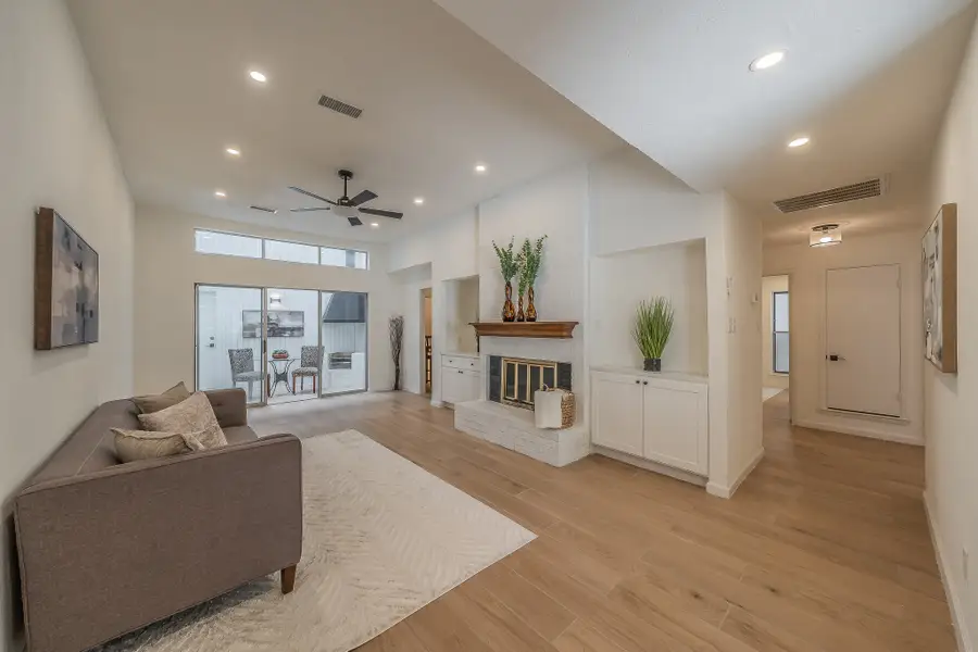 5945 Chimney Wood Circle, Fort Worth, TX 76112 - #2