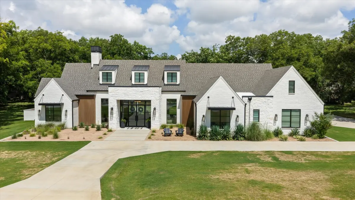 8013 W Landings Road, Granbury, TX 76049 - #1