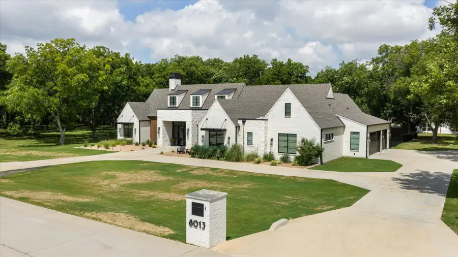 8013 W Landings Road, Granbury, TX 76049 - #2