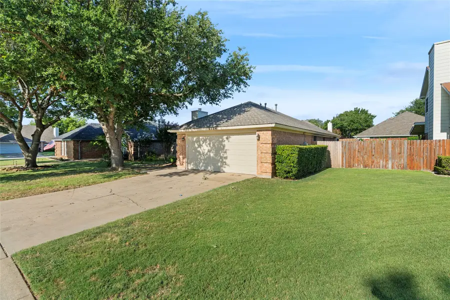 2134 Ridgecliff Drive, Keller, TX 76248 - #2