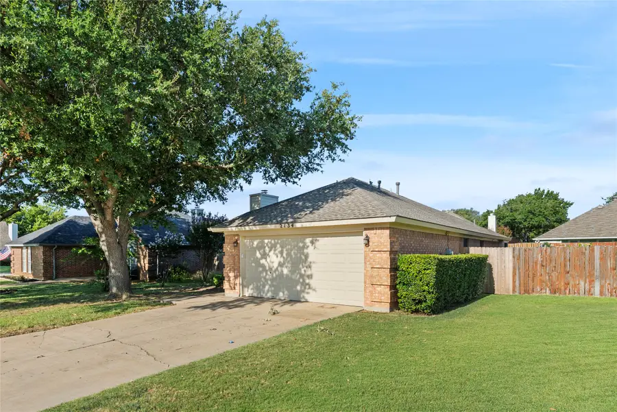 2134 Ridgecliff Drive, Keller, TX 76248 - #3