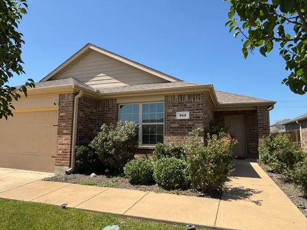 912 Platinum Drive, Princeton, TX 75407