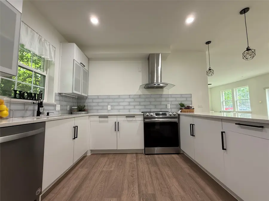 201 E 10th Street, Kaufman, TX 75142 - #2