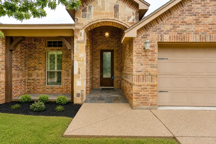 7412 Heights View Drive, Benbrook, TX 76126 - #3