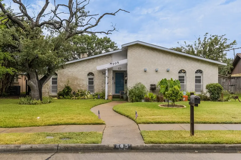 705 Bluebonnet Drive, Grand Prairie, TX 75052 - #1
