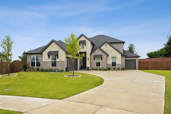 826 Townsman Court, Midlothian, TX 76065