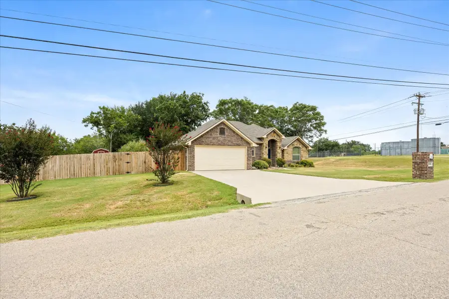 306 Knob Hill Drive, Granbury, TX 76048 - #3