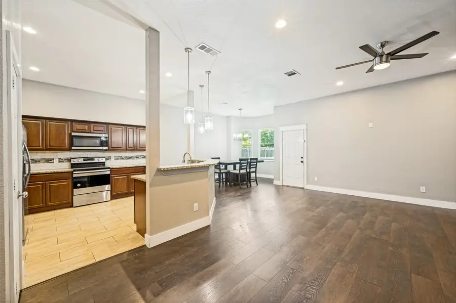 2733 Carpenter Avenue, Dallas, TX 75215 - #3