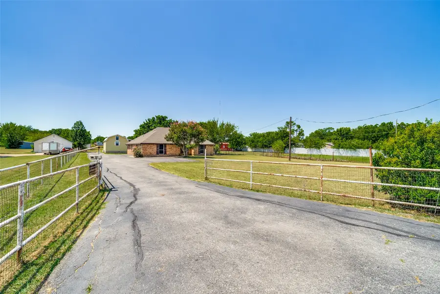 2705 County Road 920, Crowley, TX 76036 - #2