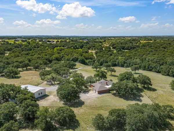 466 County Road 1180, Alvord, TX 76225