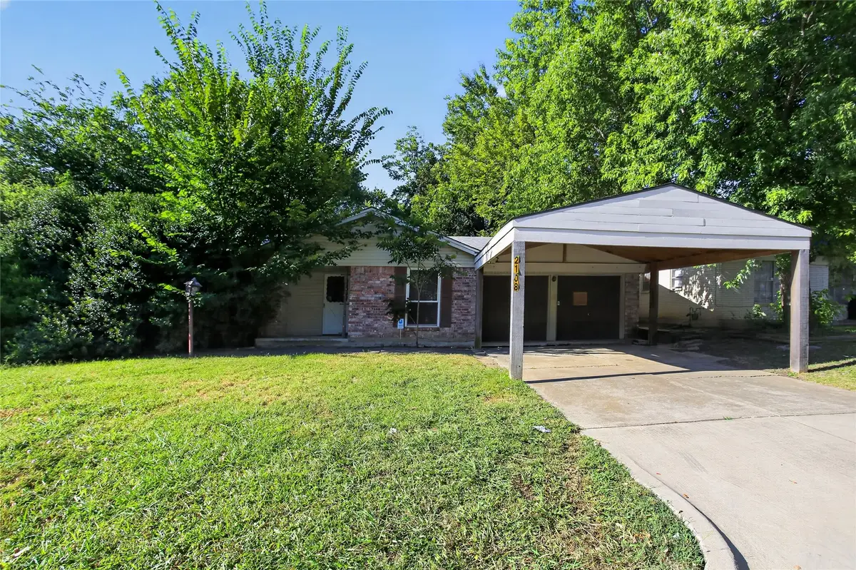 2108 Barton Drive, Arlington, TX 76010 - #1