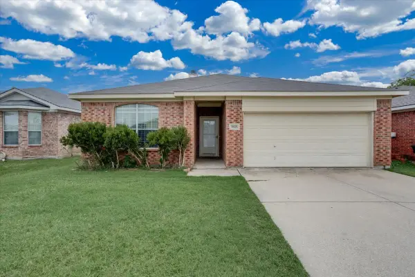 1025 Mckavett Drive, Fort Worth, TX 76140