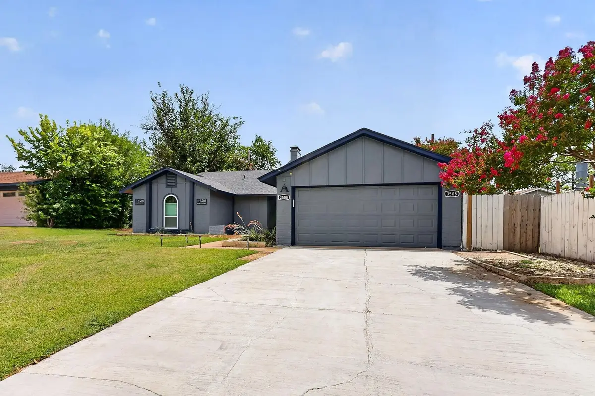 3508 Grande Bulevar, Irving, TX 75062 - #1