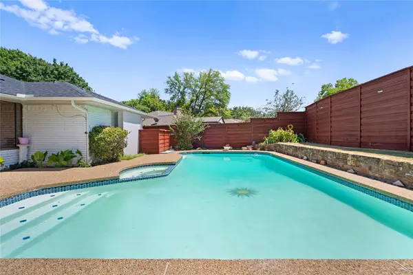 1315 Winding Brook Drive, DeSoto, TX 75115