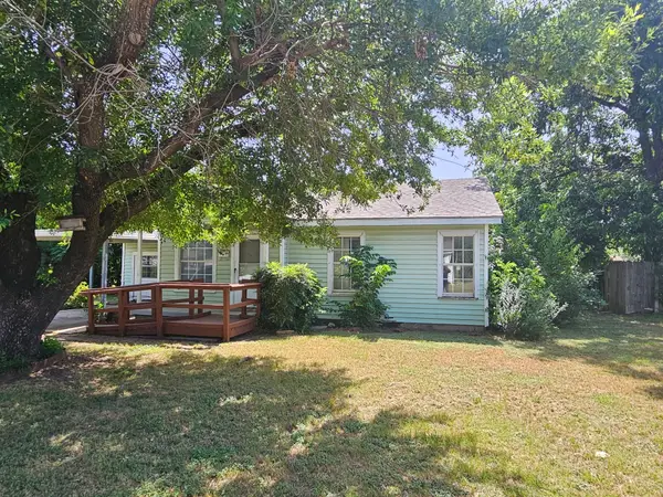 3132 Lakeland Street, Fort Worth, TX 76111