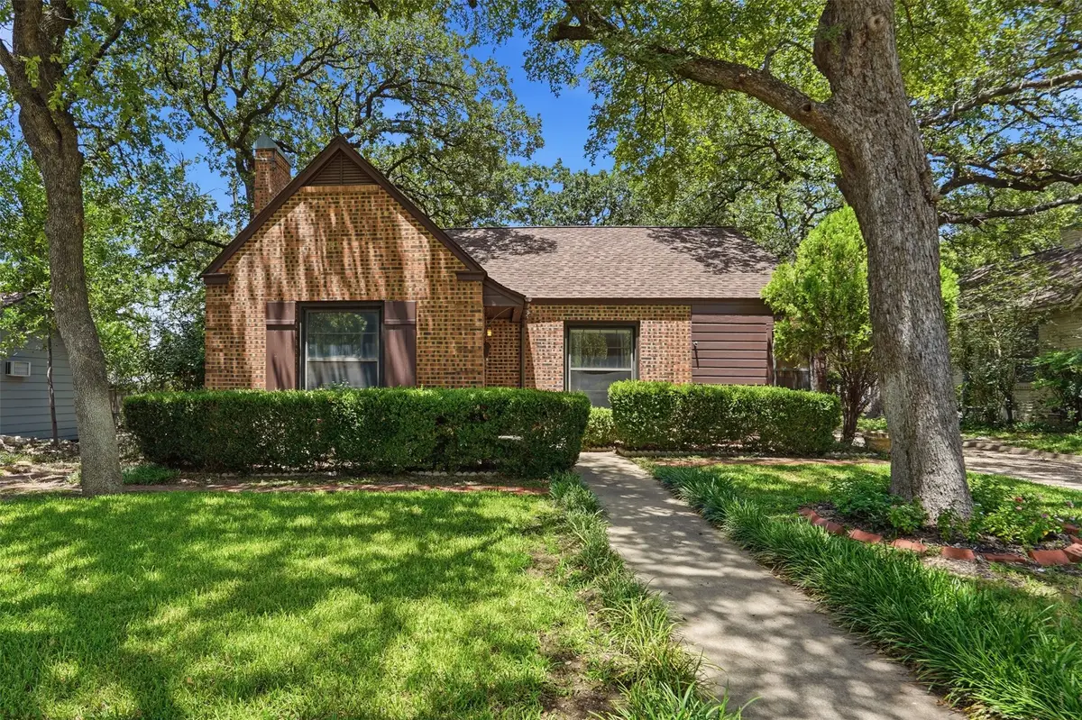 2113 Yucca Avenue, Fort Worth, TX 76111 - #1
