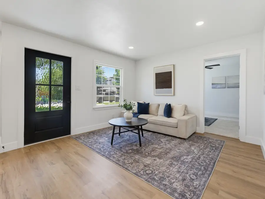 5852 Lyle Street, Westworth Village, TX 76114 - #3