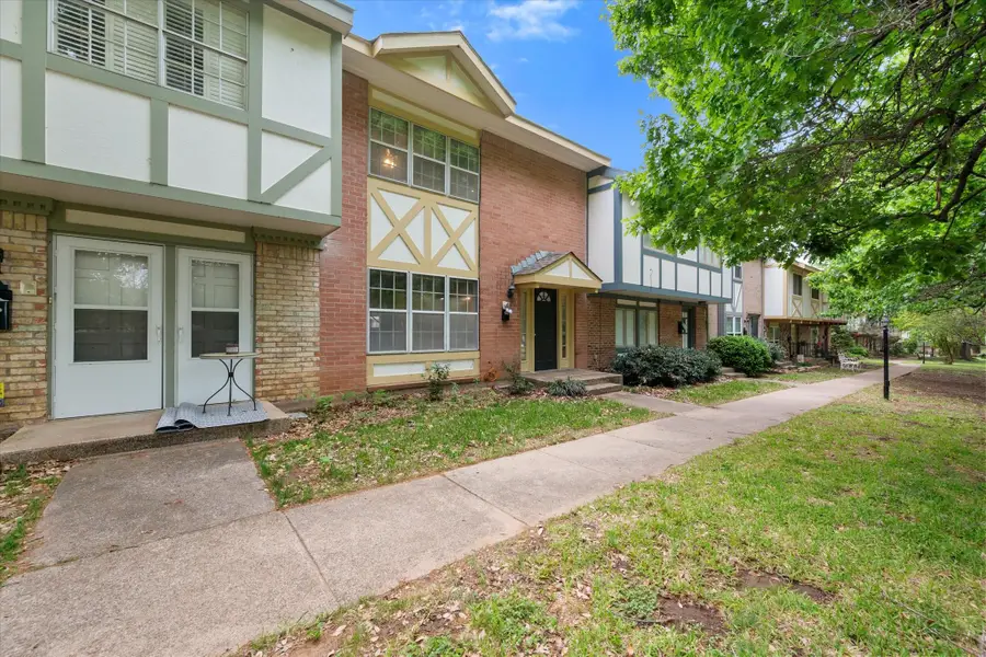 376 Westview Terrace, Arlington, TX 76013 - #2