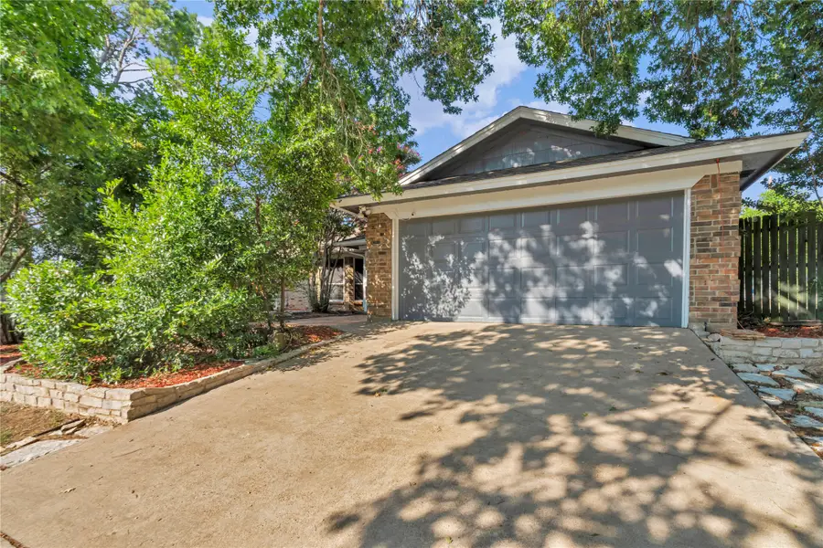 306 Woodlawn Drive, Keene, TX 76059 - #2