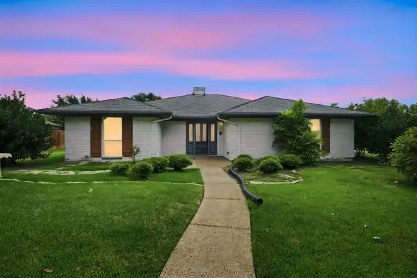 2005 Yorkstown Drive, Ennis, TX 75119