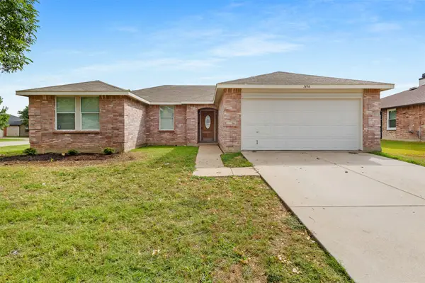 1434 Paint Brush Court, Burleson, TX 76028