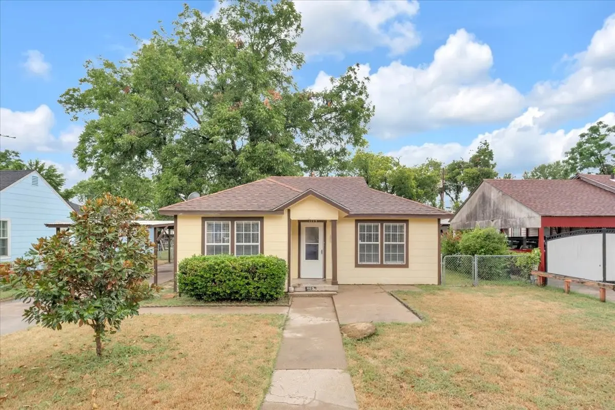 1113 Hudgins Avenue, Fort Worth, TX 76111 - #1