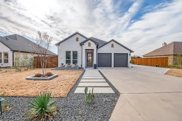 307 Highland Avenue, Red Oak, TX 75154