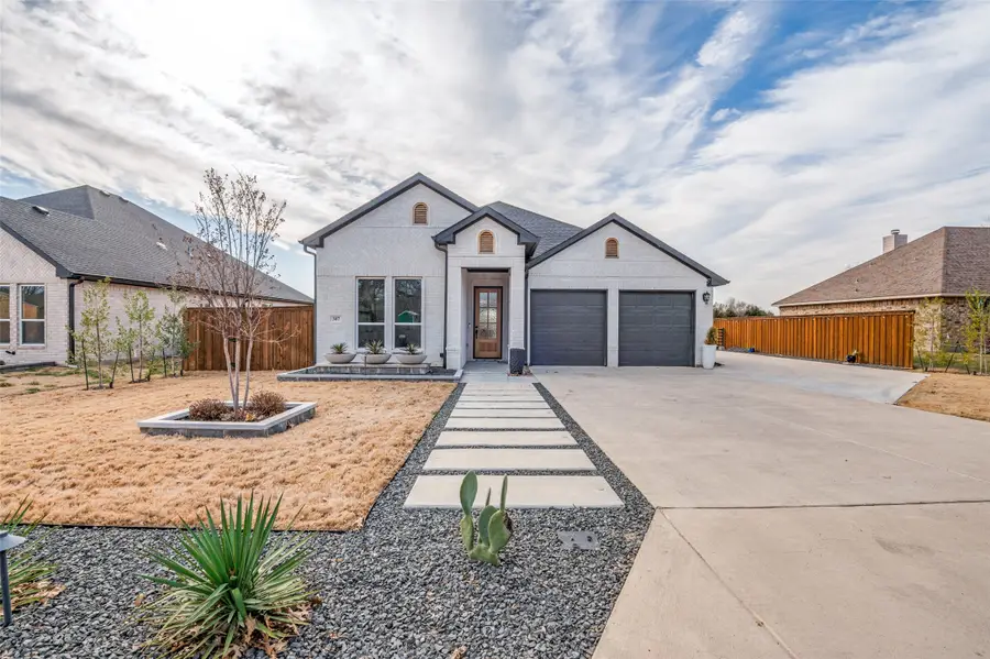 307 Highland Avenue, Red Oak, TX 75154 - #2
