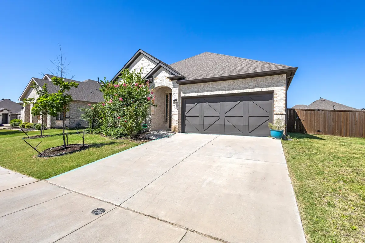 7304 Snyder Lane, Arlington, TX 76002 - #1