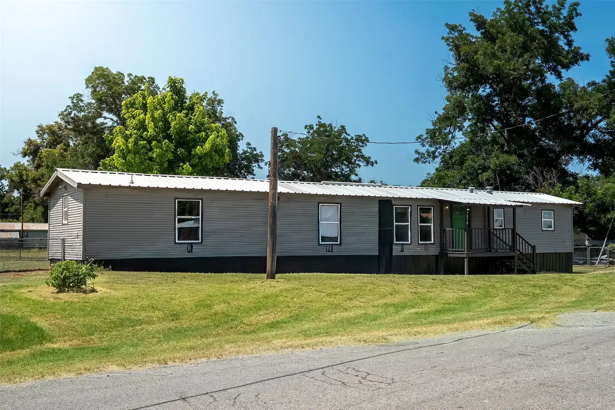 7058 Cimmaron Trail, Weatherford, TX 76087 - #1