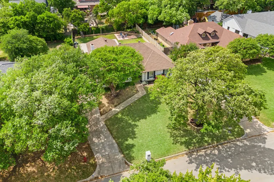 7509 Kingswood Court, North Richland Hills, TX 76182 - #2