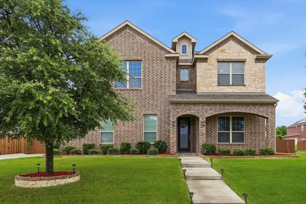3033 Charing Cross Road, Midlothian, TX 76065