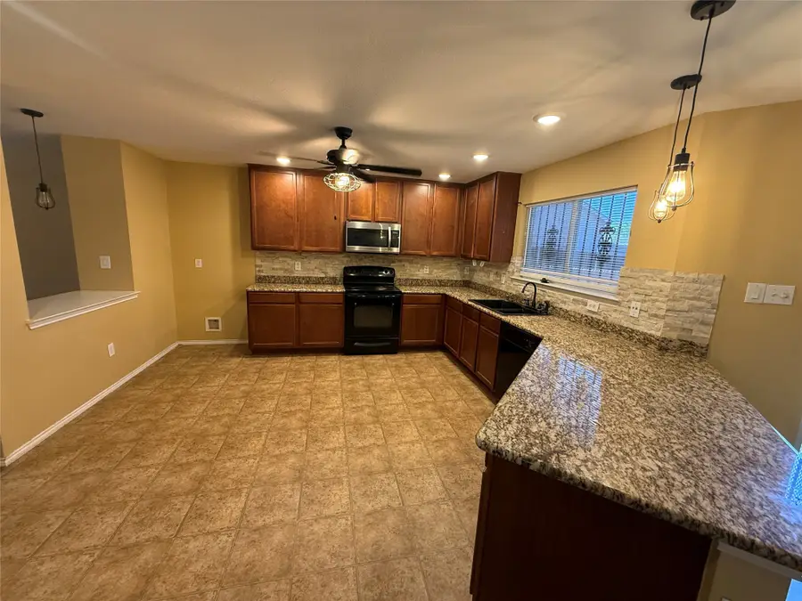 1329 Falcon Drive, Southwest Dallas, TX 75051 - #2