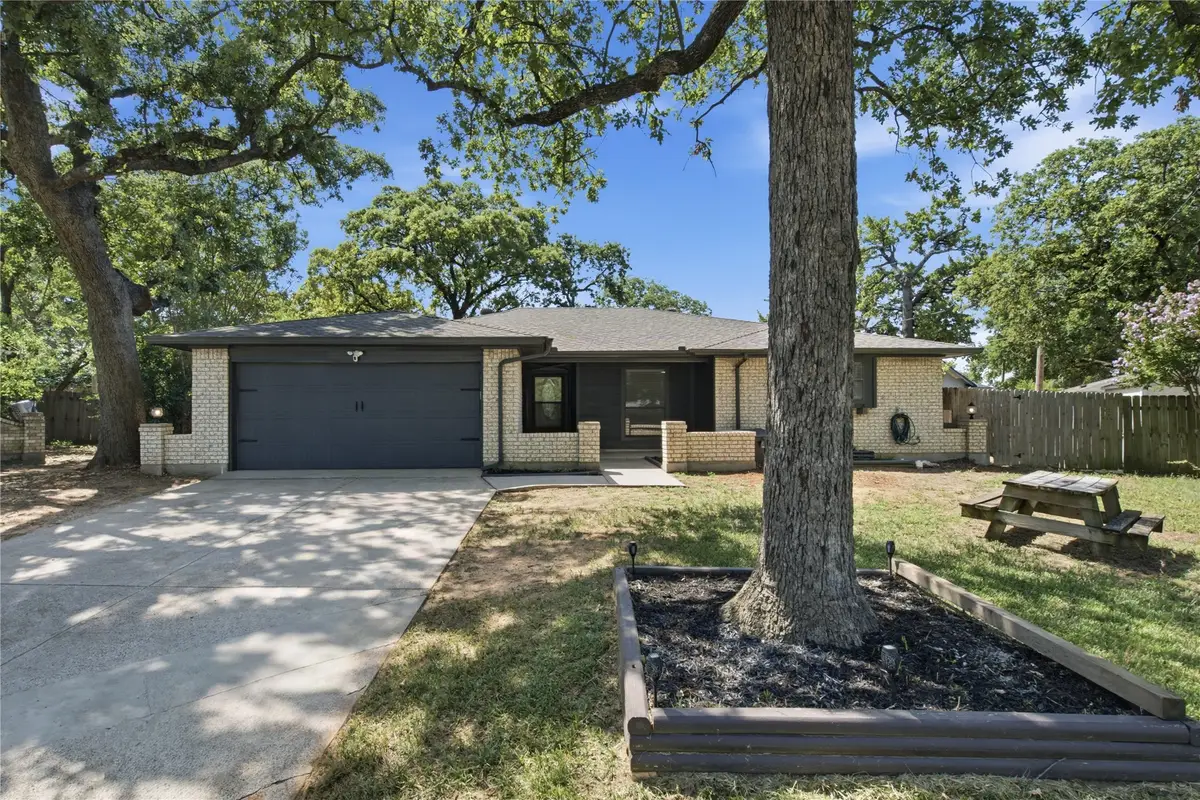 5711 Kingstree Court, Arlington, TX 76017 - #1