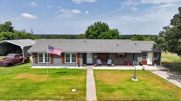 907 Denver Street, Alvord, TX 76225