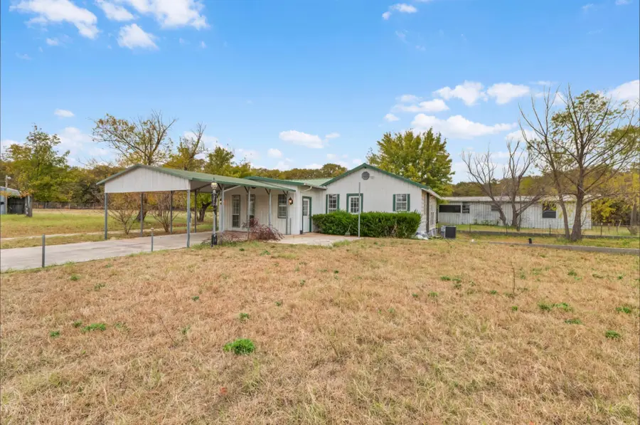 328 Creekview Meadows Drive, Springtown, TX 76082 - #2