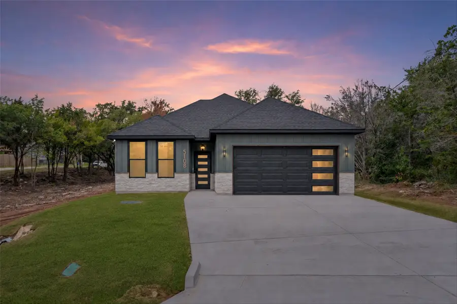 5108 Stoneridge Drive, Granbury, TX 76048 - #2