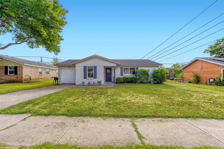 216 N Prairie View Road, Crowley, TX 76036 - #2
