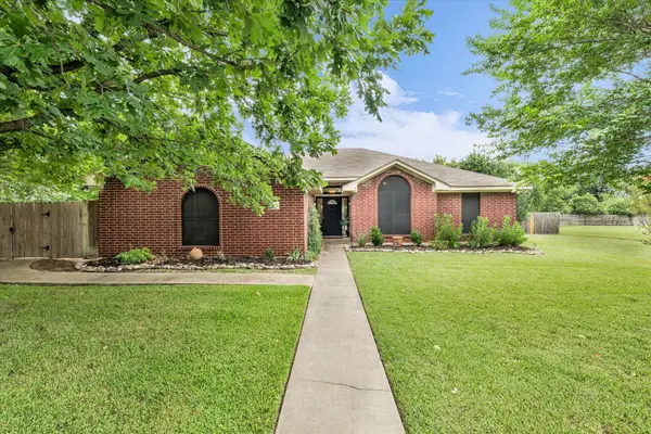 907 Dogwood Street, Robinson, TX 76706