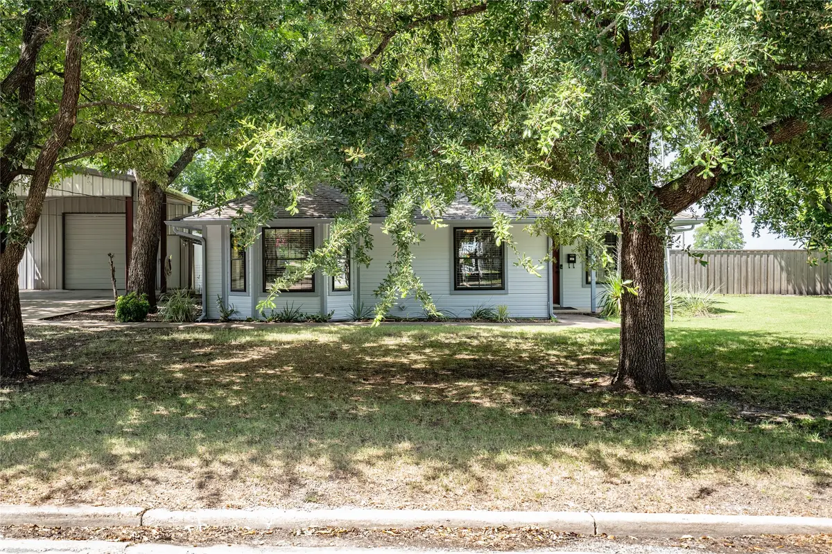 205 Murchison Street, Farmersville, TX 75442 - #1