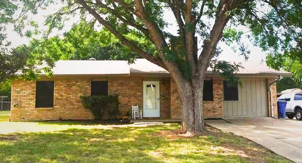 1414 W Torrey Street, Granbury, TX 76048 - #1