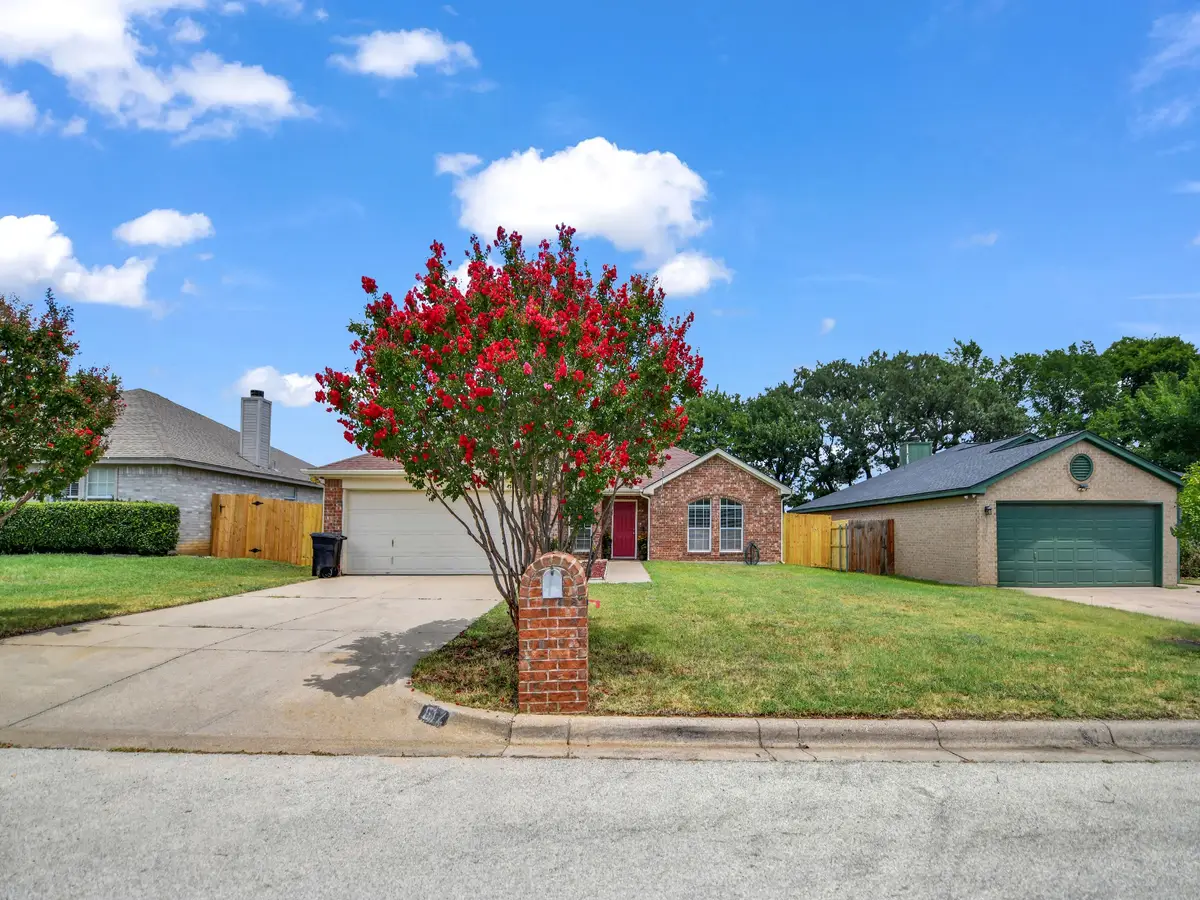 617 Oak View Court, Azle, TX 76020 - #1